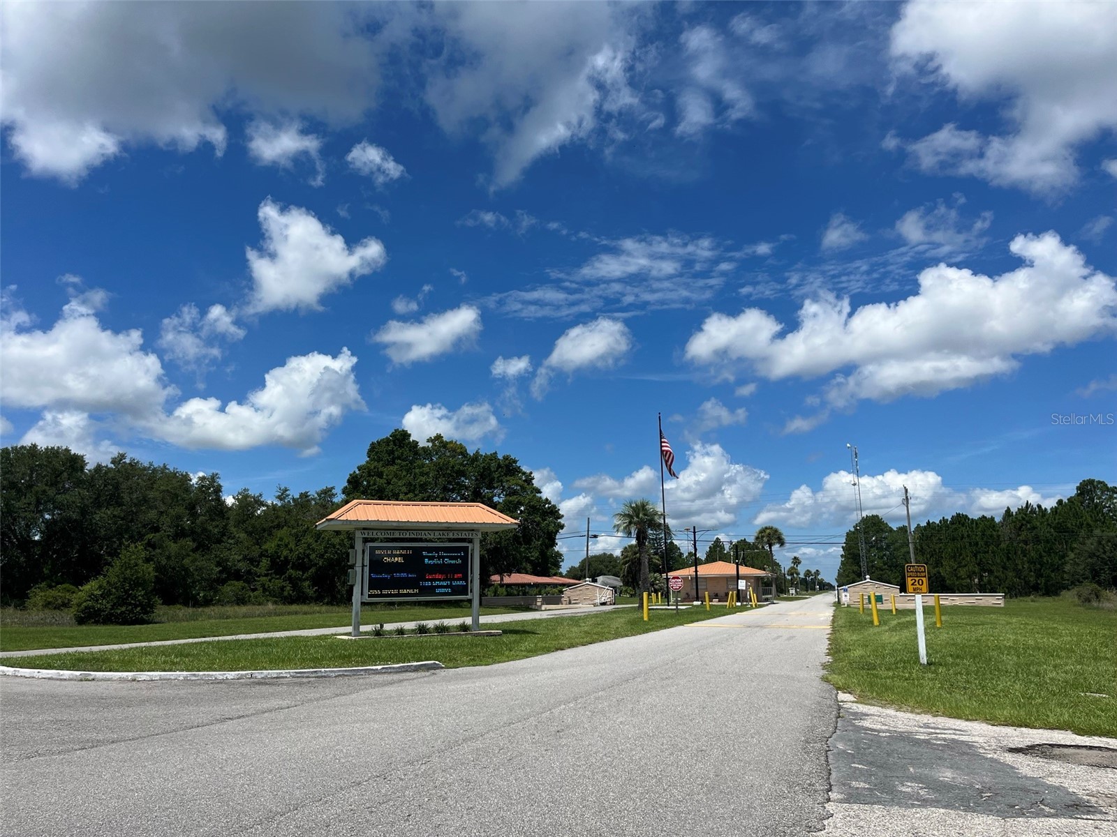 Althea Drive Indian Lake Estates FL 33855 - LAKE WALK IN WATER P4937578 image17