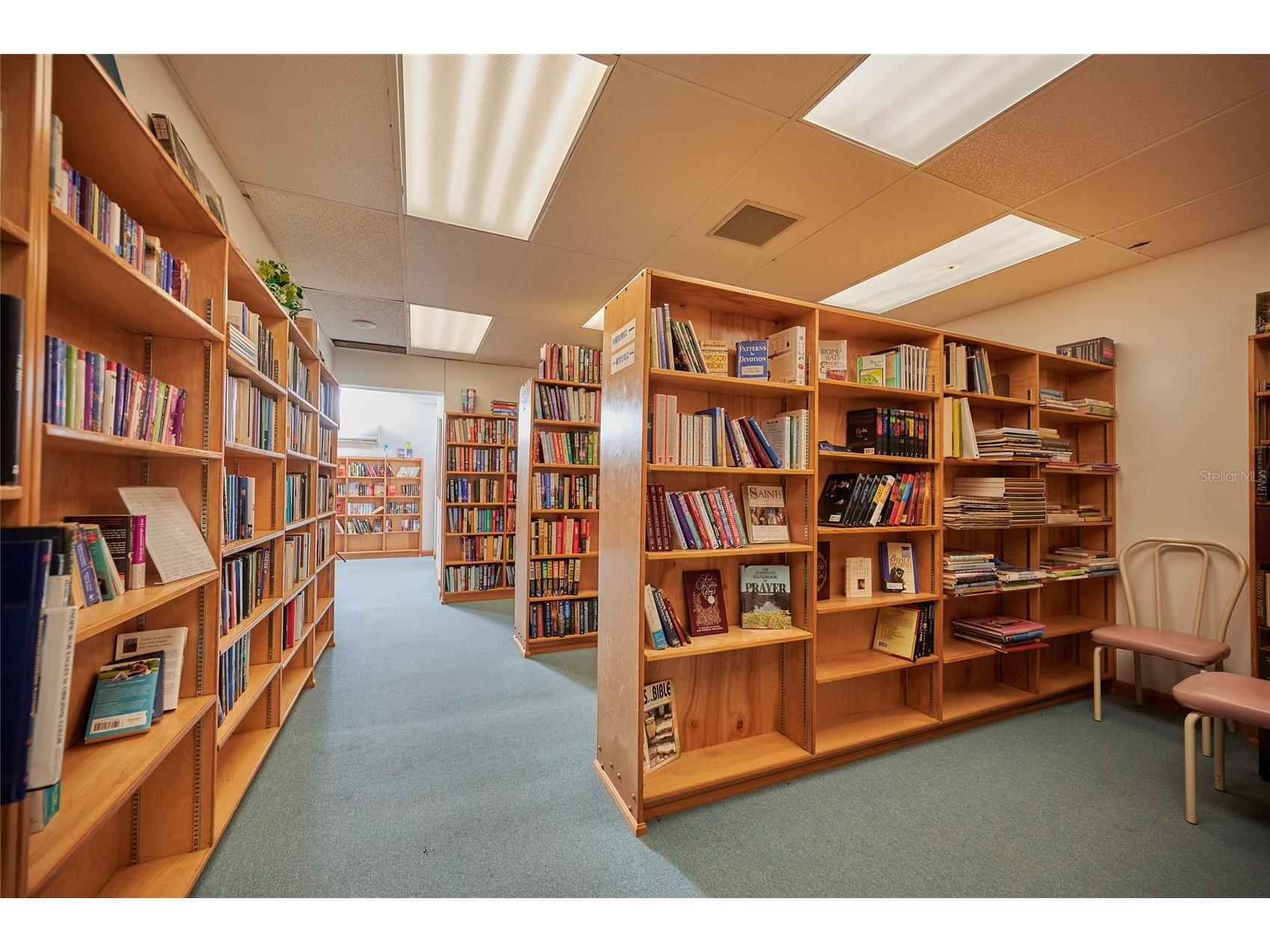 Althea Drive Indian Lake Estates FL 33855 - LAKE WALK IN WATER P4937578 image41