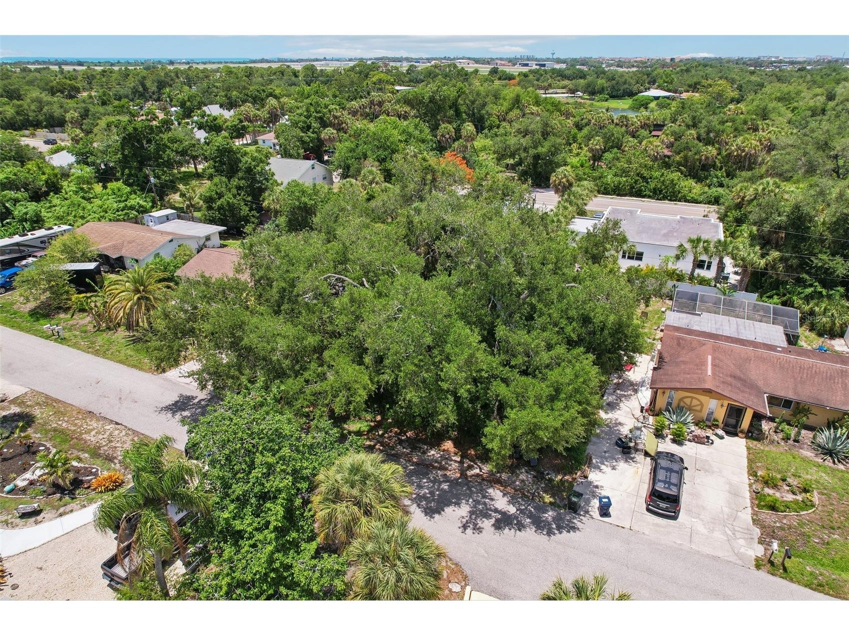 Avalon Road Venice FL 34293 A4695277 image10