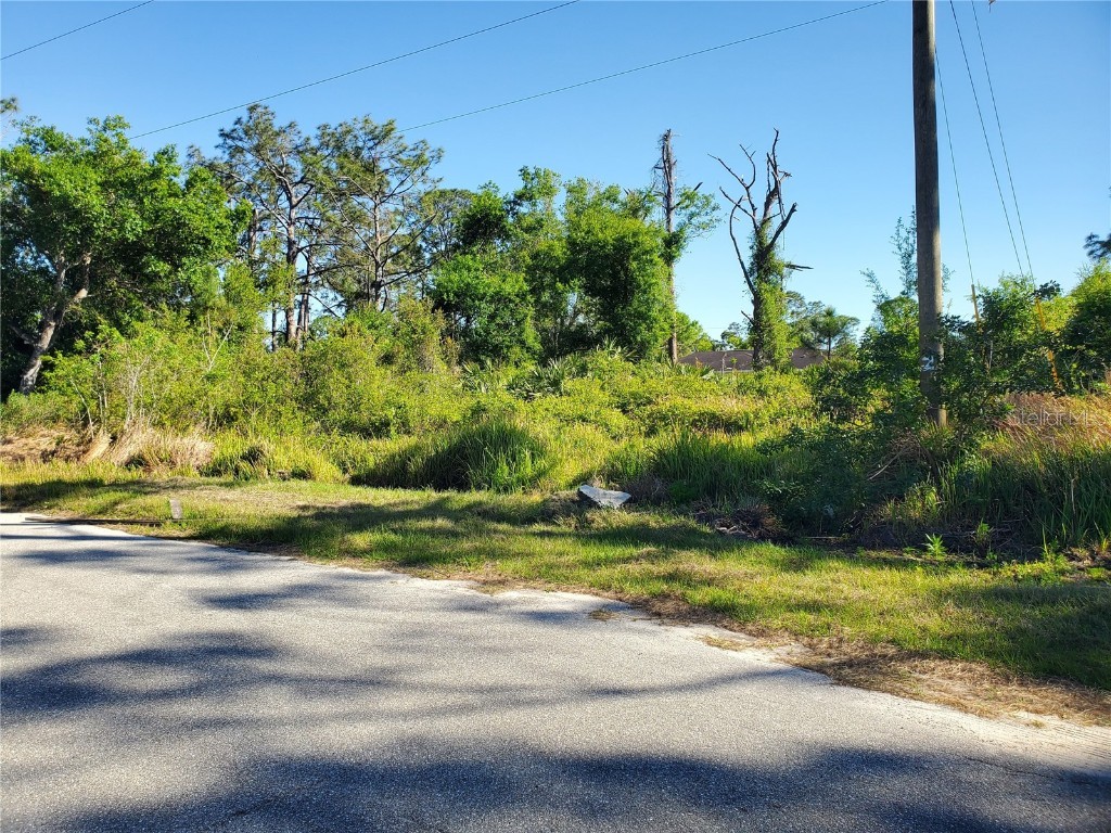 Azure Road North Port FL 34286 A4646365 image1