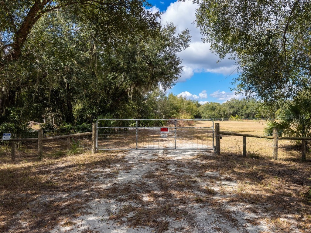  Arcadia FL 34269 C7517189 image7