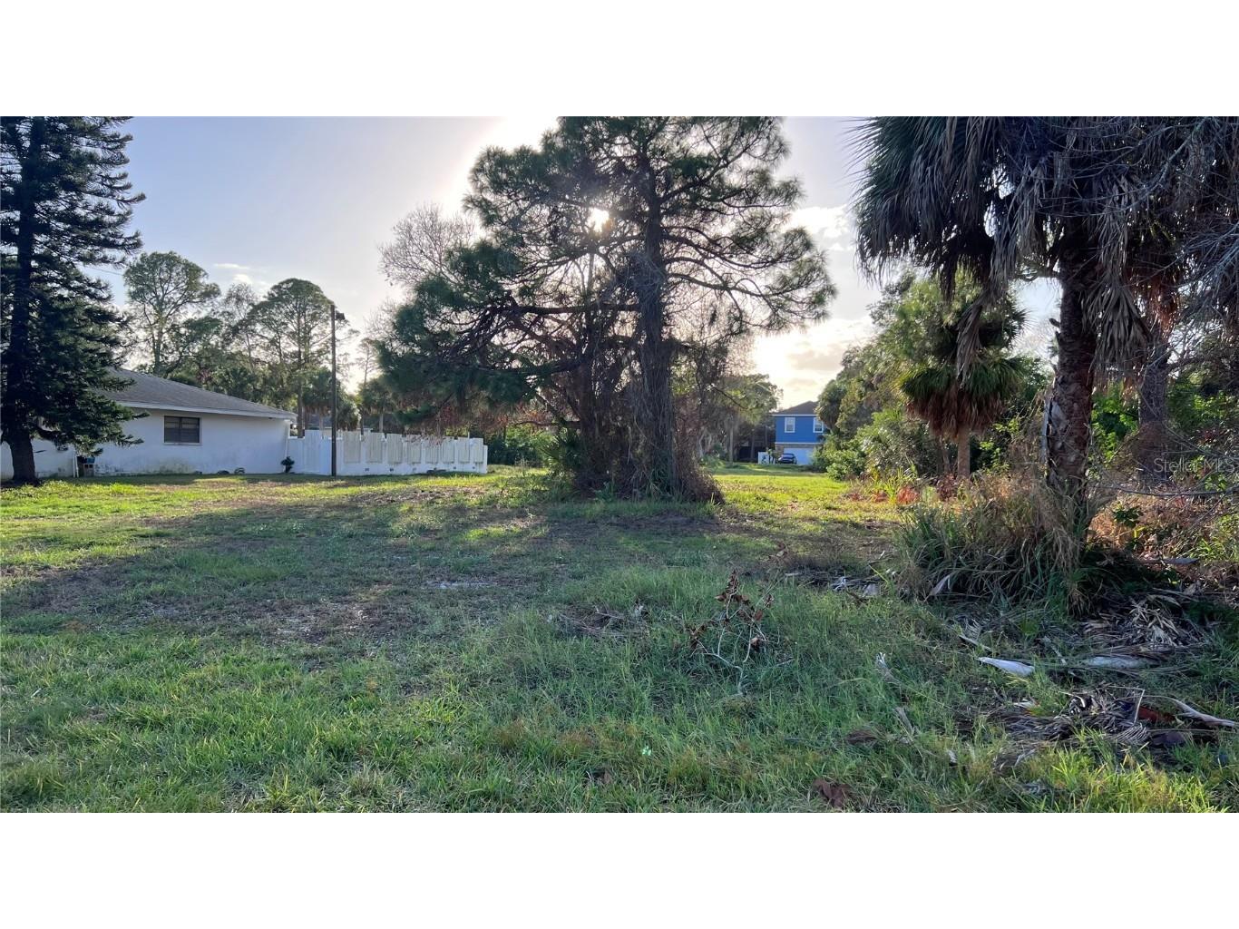 Bay Shore Drive Tarpon Springs FL 34689 U8218872 image1