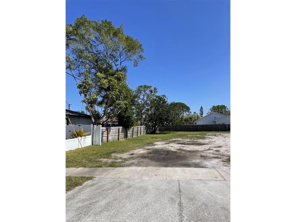 Bayou Grande Boulevard NE Saint Petersburg FL 33703 TB8362869 image2