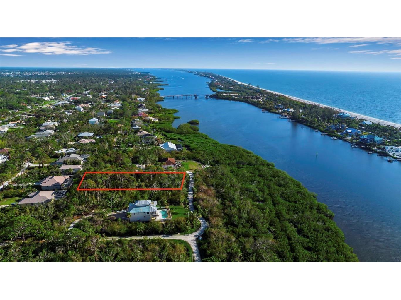 Bayshore Drive Englewood FL 34223 A4629107 image1
