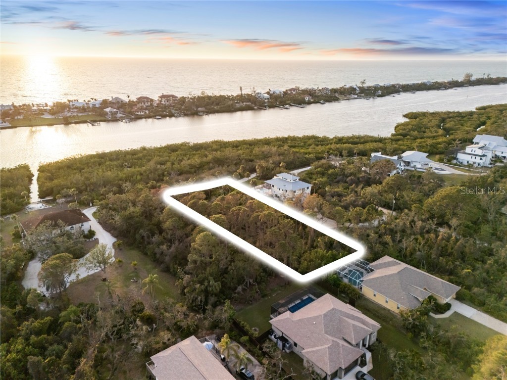 Bayshore Drive Englewood FL 34223 - LEMON BAY/INTRACOASTAL D6140165 image1