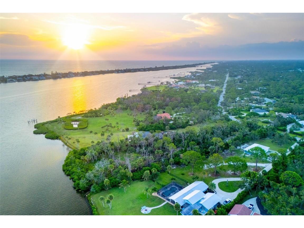 Bayshore Drive Englewood FL 34223 - LEMON BAY/INTRACOASTAL D6143063 image1