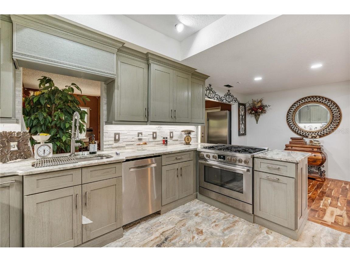 Bayview Avenue New Smyrna Beach FL 32168 V4940973 image18