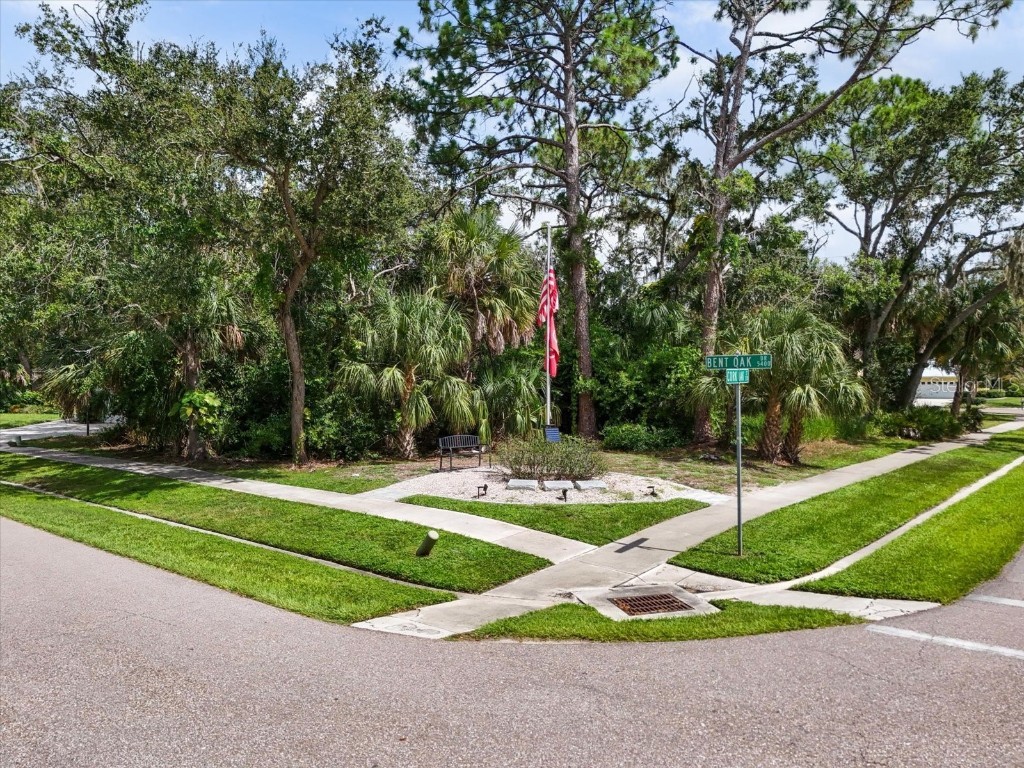 Bent Oak Drive Sarasota FL 34232 A4661572 image2
