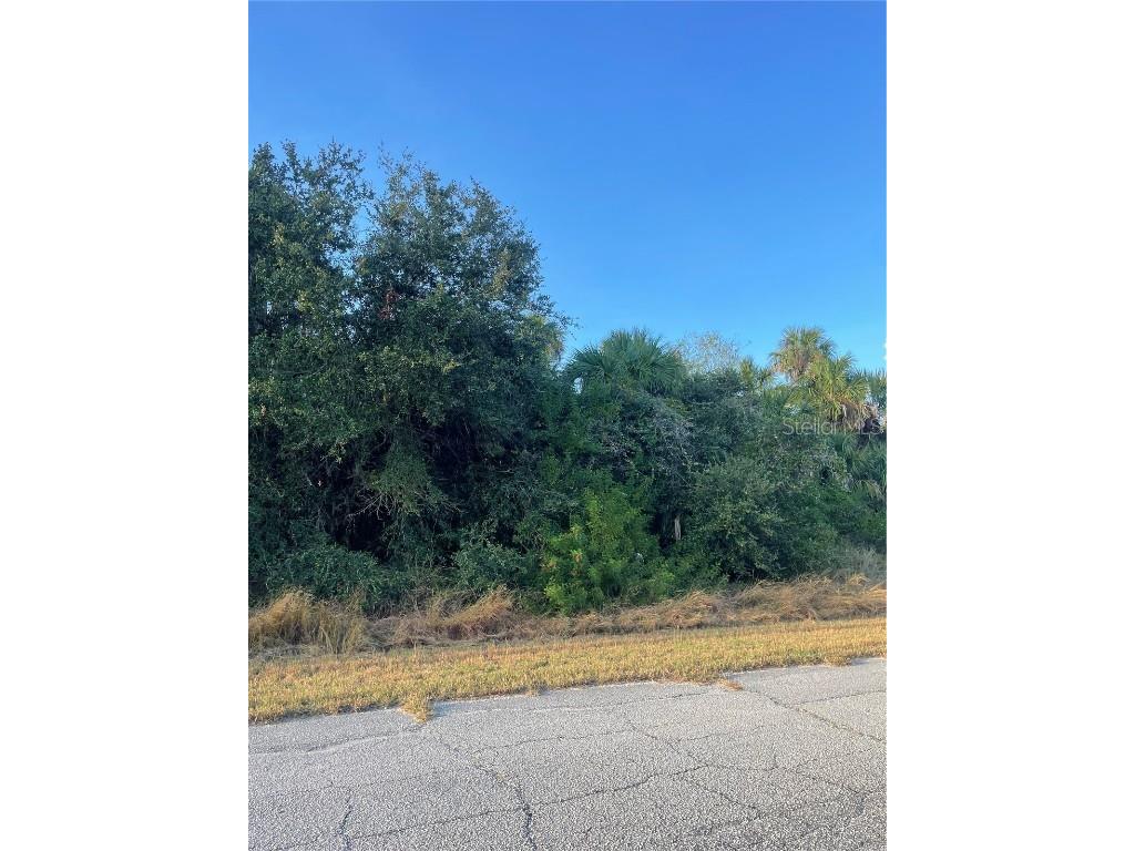 Blackwood Circle North Port FL 34288 A4592111 image1