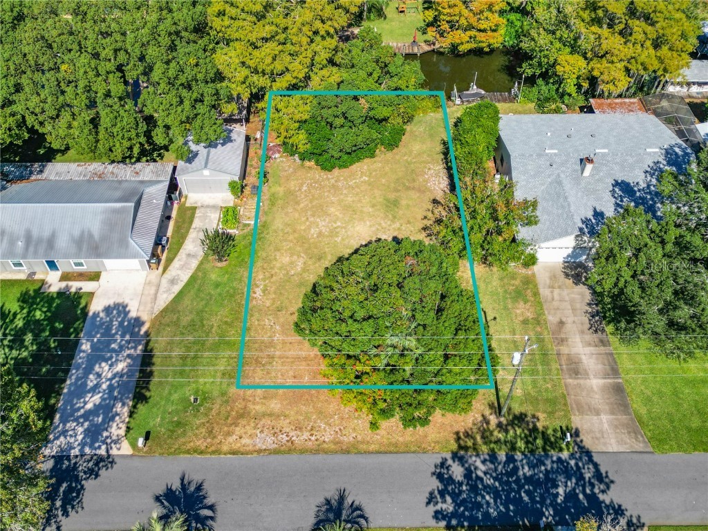 Blue Heron Way Leesburg FL 34788 - LAKE EUSTIS O6155018 image1