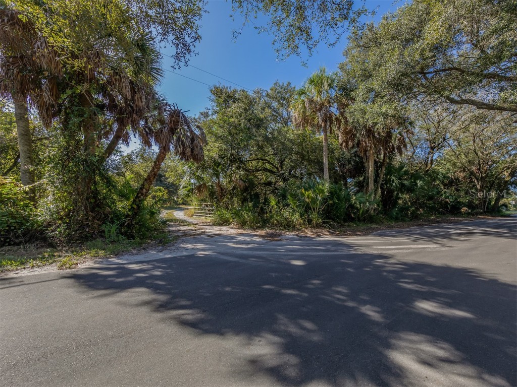 Bonita Drive Venice FL 34292 A4517555 image1