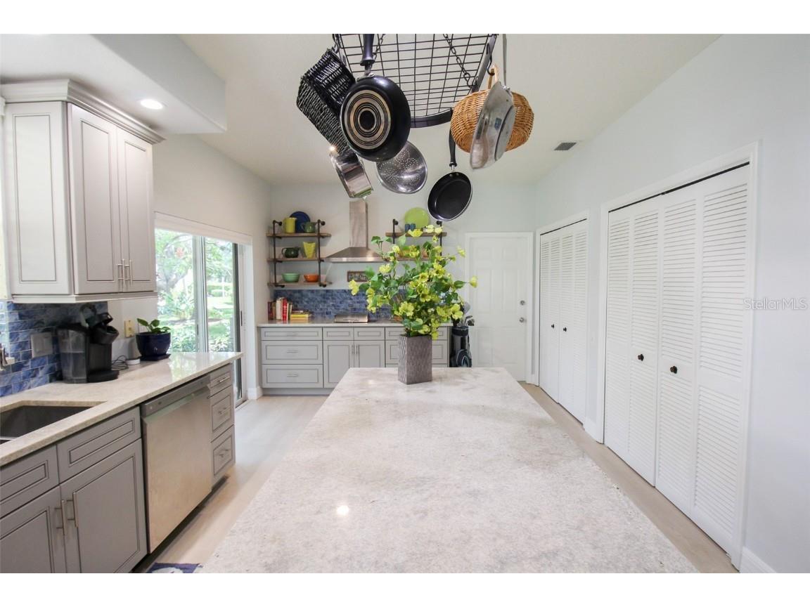  Bradenton FL 34202 A4550645 image23