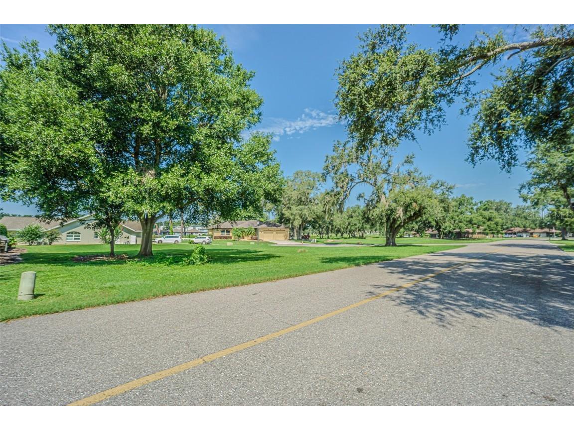 Brentwood Drive Zephyrhills FL 33542 TB8419841 image25