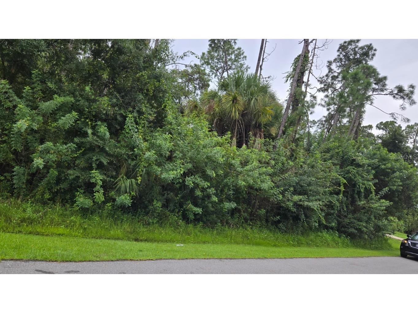 Broad Avenue North Port FL 34286 A4621142 image1