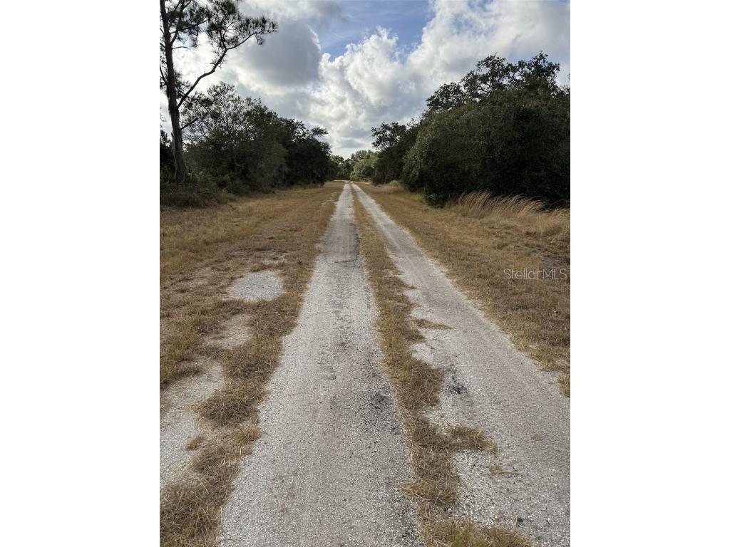 Broward Avenue North Port FL 34291 C7518986 image3