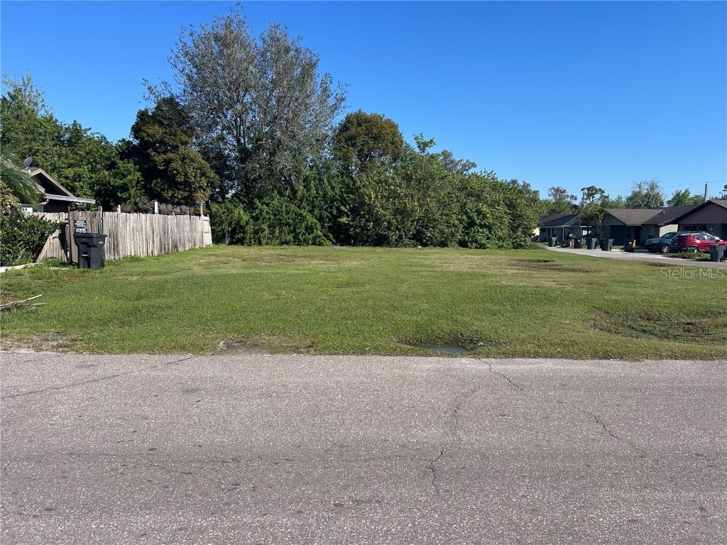 Buccaneer Drive Lakeland FL 33801 A4643579 image1