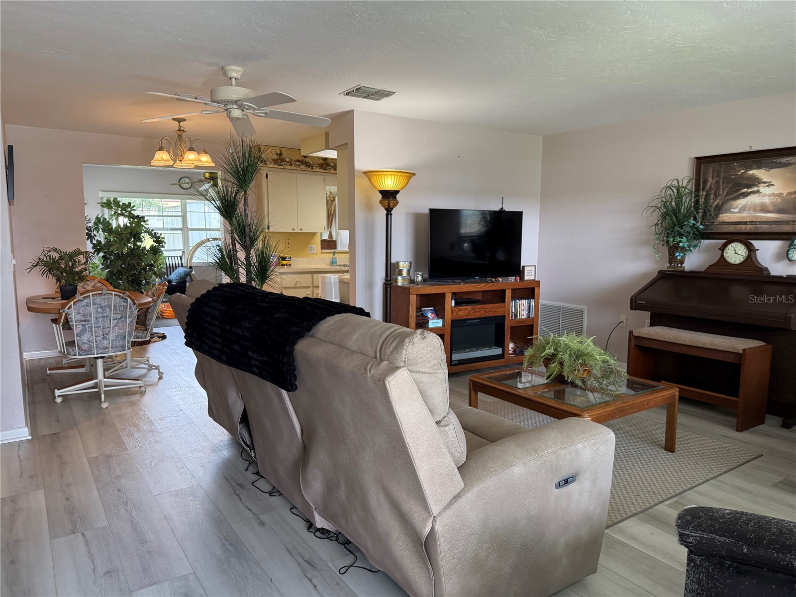  Beverly Hills FL 34465 OM726069 image4