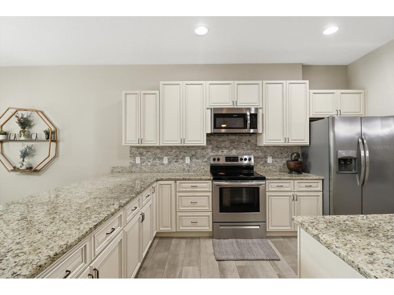  Beverly Hills FL 34465 W7884646 image16