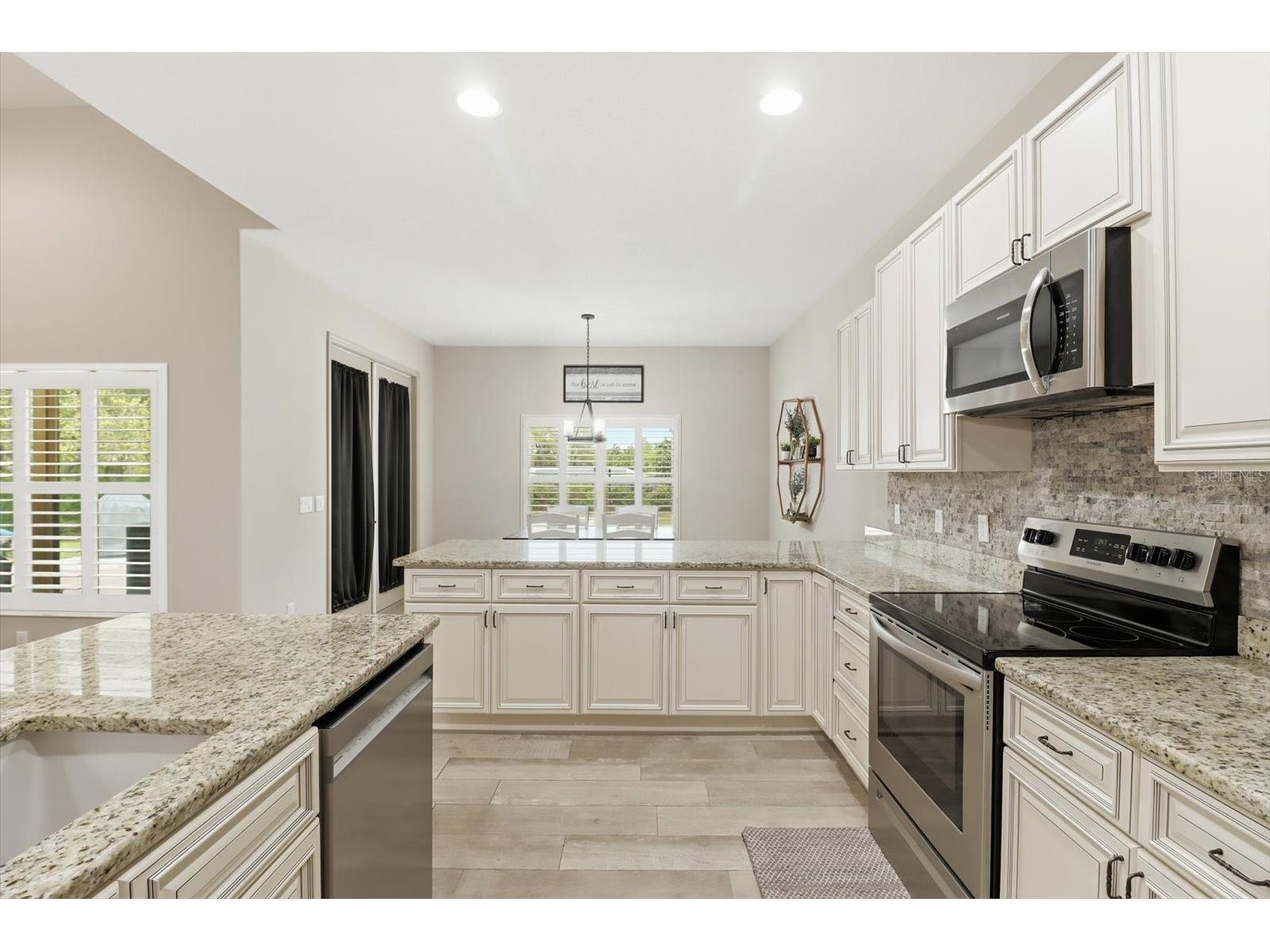  Beverly Hills FL 34465 W7884646 image17