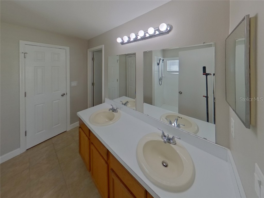  Brandon FL 33511 TB8445560 image8