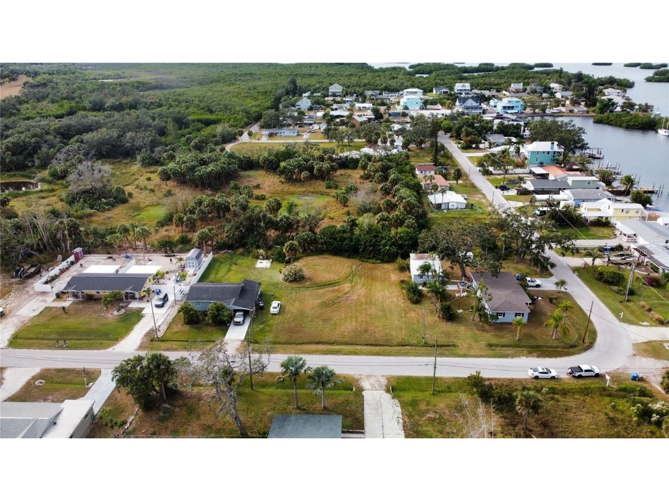 Canal Ruskin FL 33570 TB8453038 image6