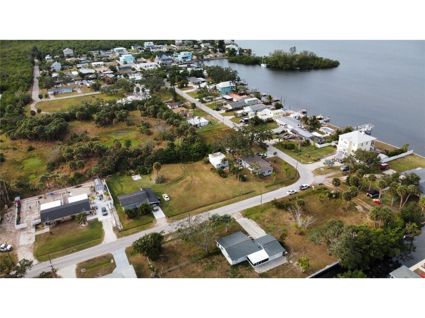 Canal Ruskin FL 33570 TB8453038 image8