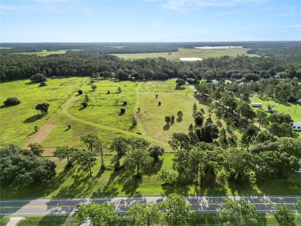 Commonwealth Avenue N Polk City FL 33868 L4949306 image1