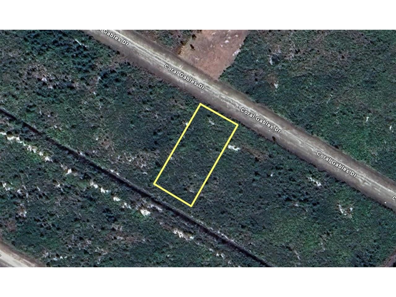 Coral Gables Drive Indian Lake Estates FL 33855 - LAKE WALK-IN-WATER T3523653 image1