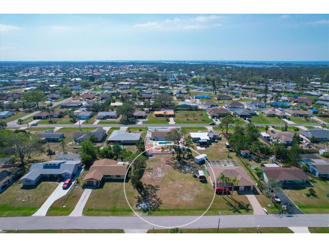 Crest Drive Englewood FL 34223 N6125553 image1