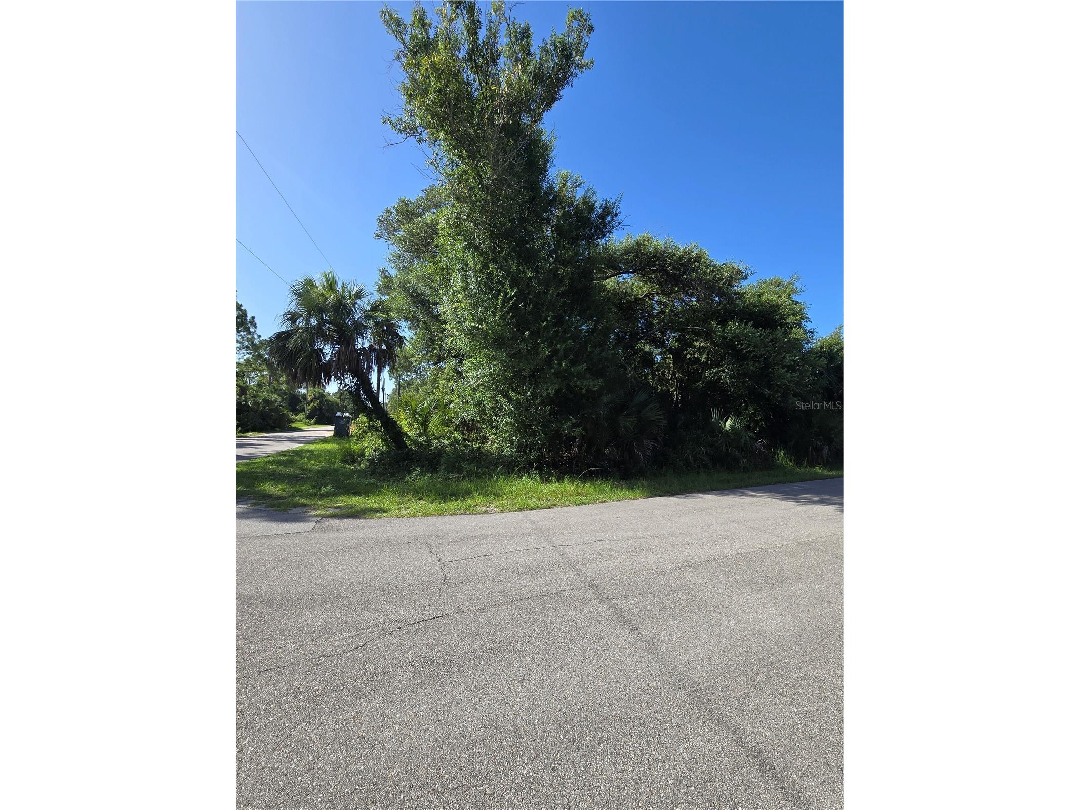 Crowell Lane North Port FL 34288 D6143205 image1