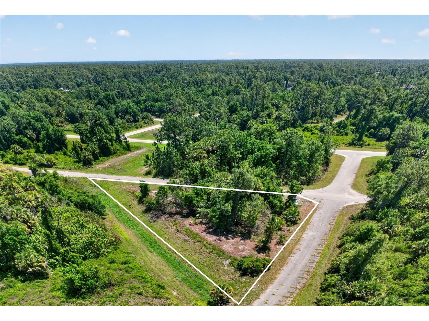 Custer Circle North Port FL 34288 A4690866 image1