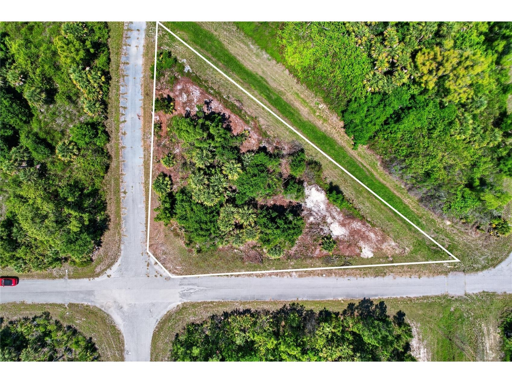 Custer Circle North Port FL 34288 A4690866 image8