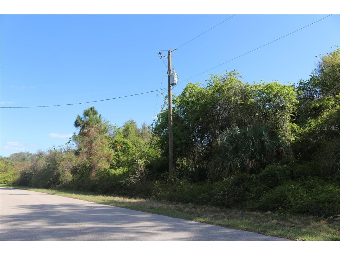 Dalewood Circle North Port FL 34288 A4553290 image1