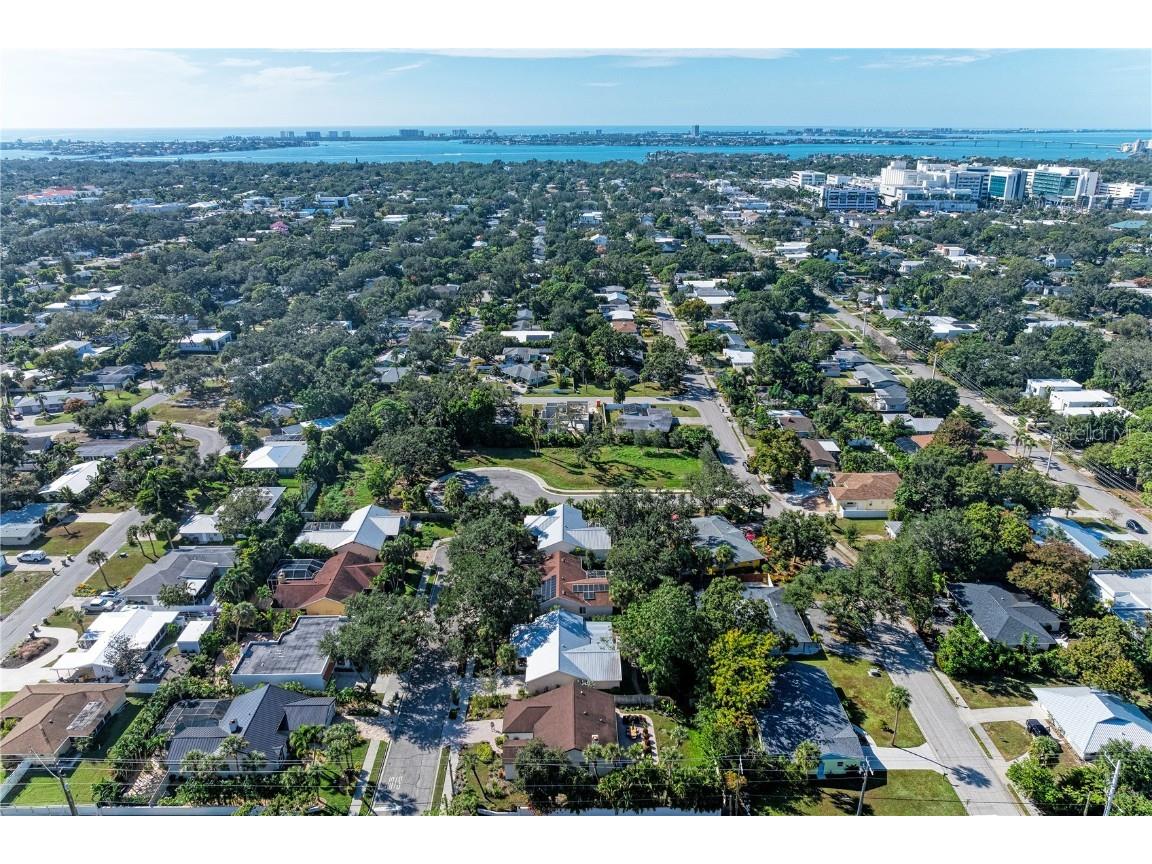 Datura Street Sarasota FL 34239 A4671490 image16