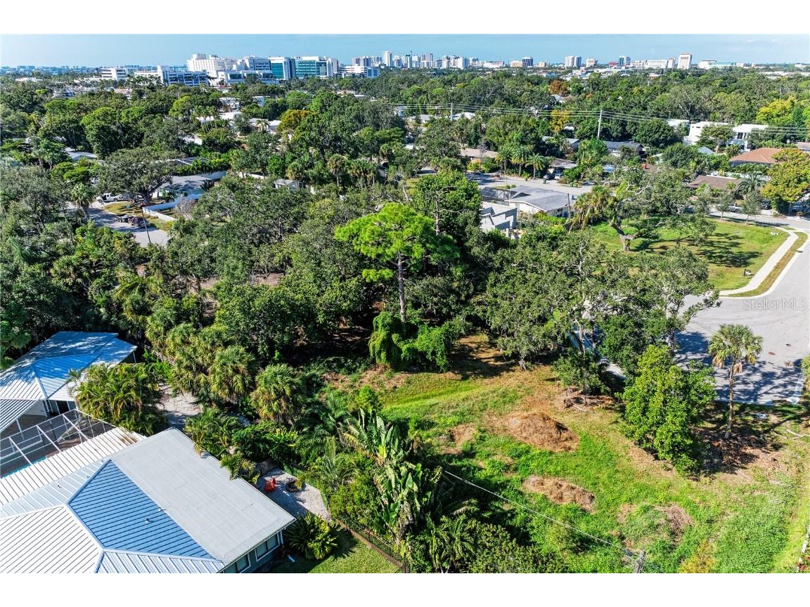 Datura Street Sarasota FL 34239 A4671869 image9