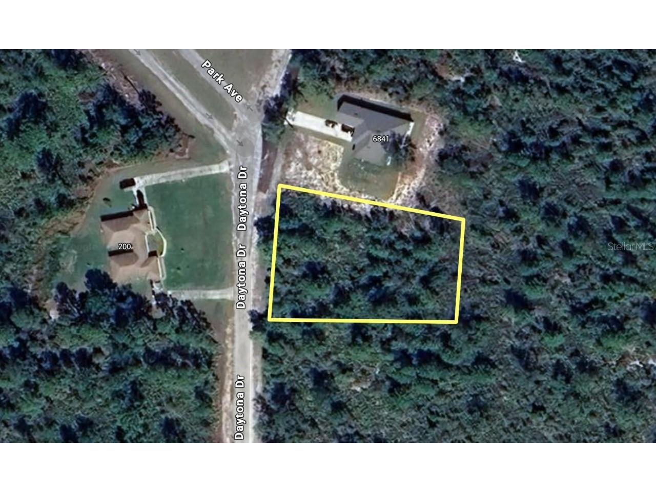 Daytona Drive Indian Lake Estates FL 33855 - LAKE WALK-IN-WATER T3534675 image1