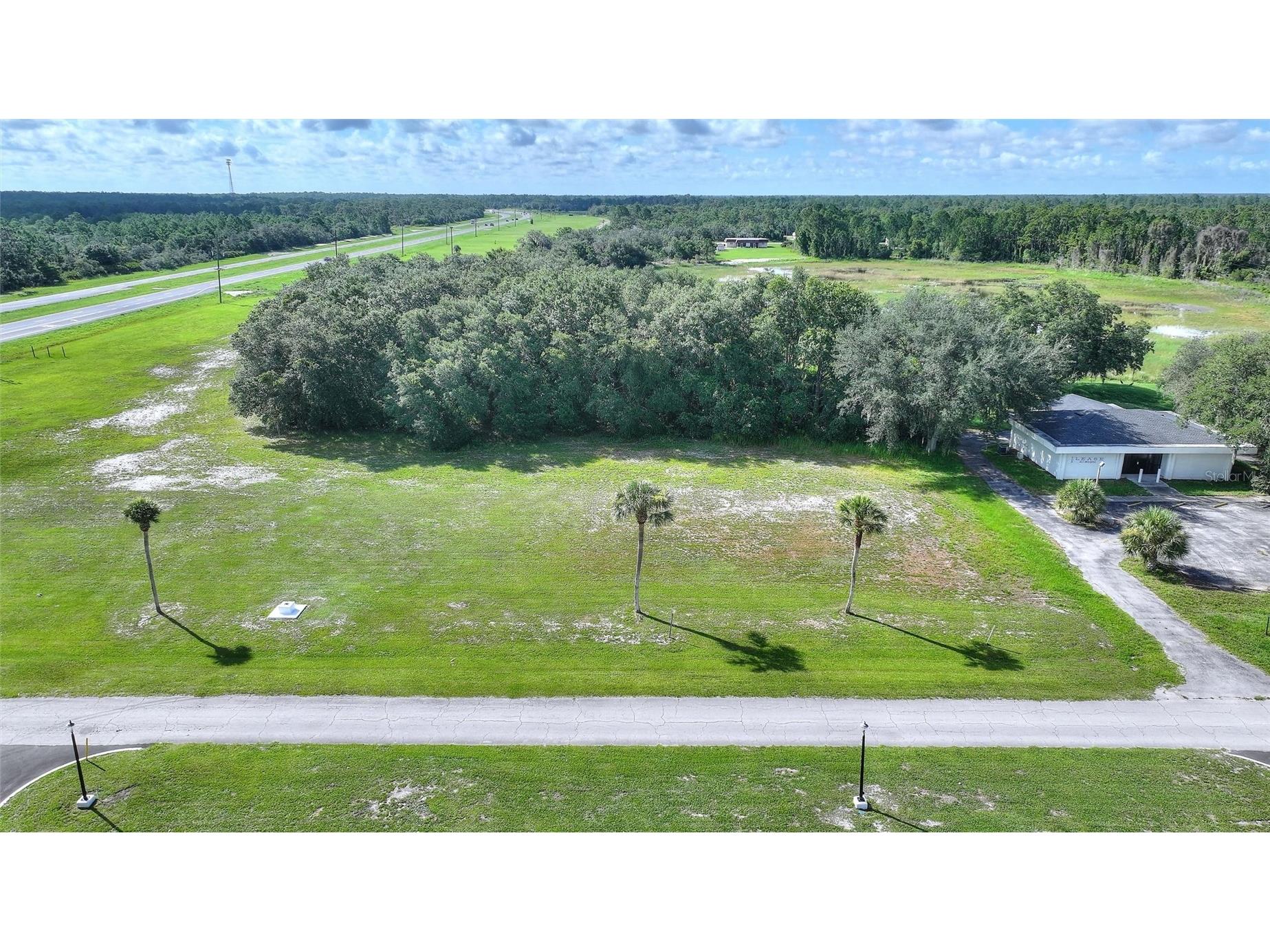 Deland Avenue Indian Lake Estates FL 33855 - LAKE WALK-IN-WATER & POND P4939202 image6