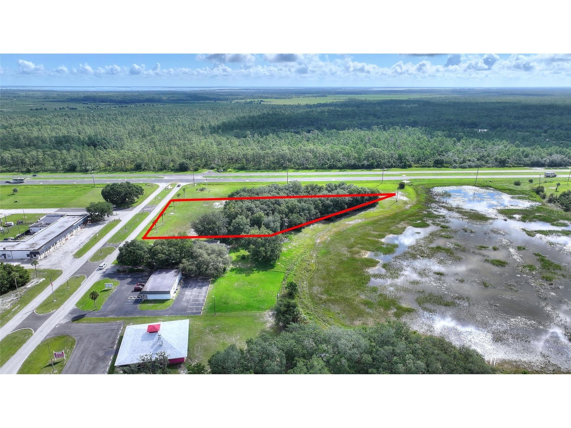 Deland Avenue Indian Lake Estates FL 33855 - LAKE WALK-IN-WATER & POND P4939202 image9