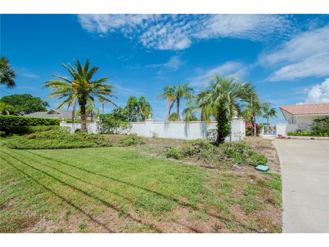 Dolphin Boulevard S Saint Petersburg FL 33707 U8250544 image2