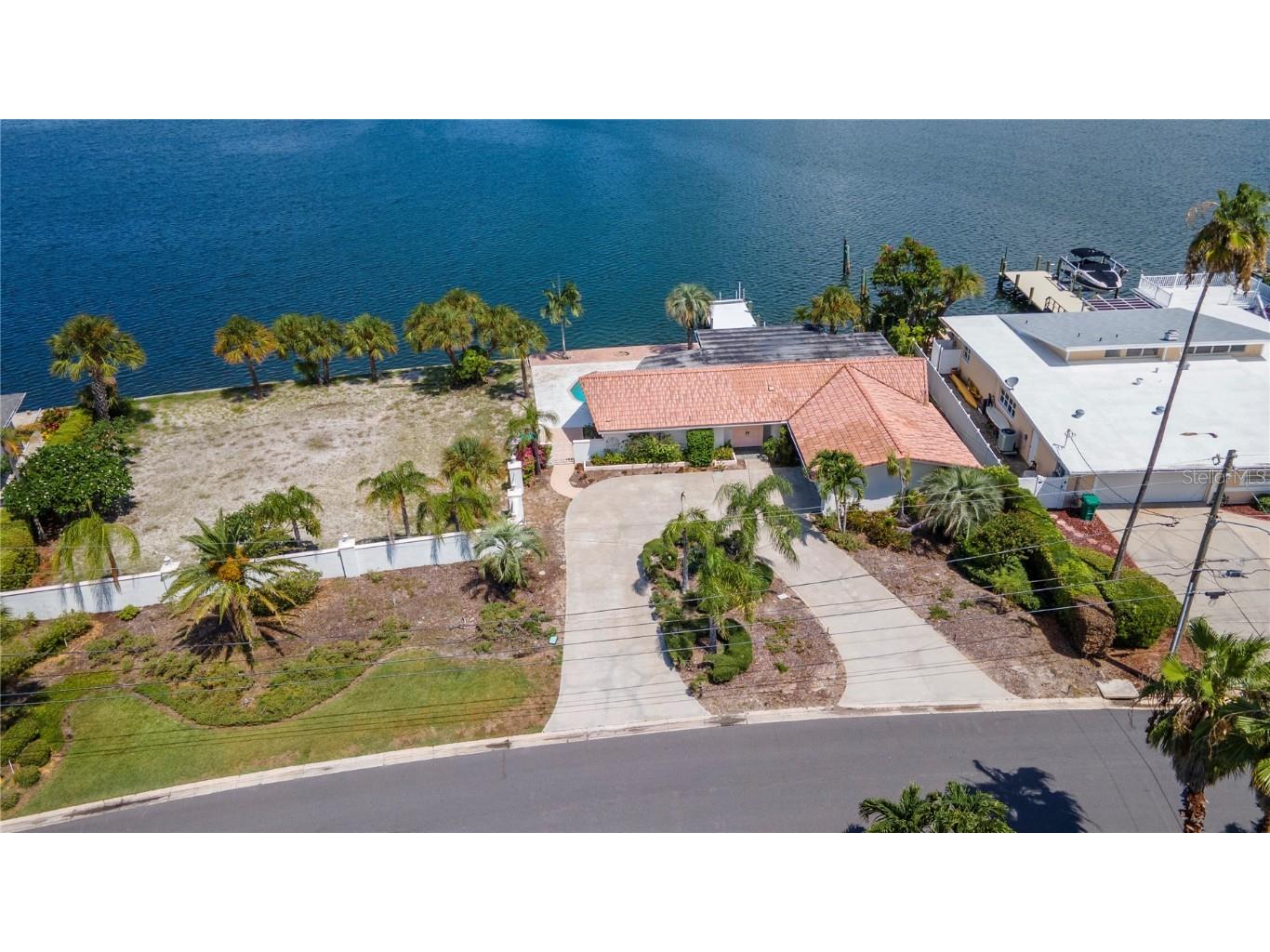 Dolphin Boulevard S Saint Petersburg FL 33707 U8250544 image3