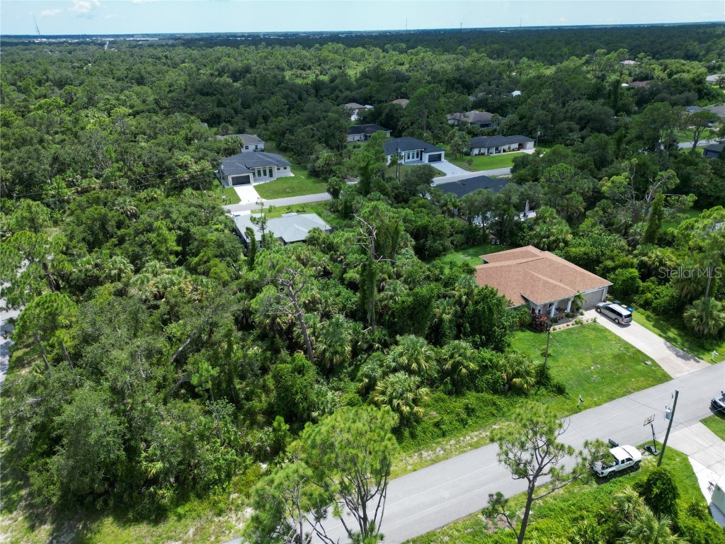 Donahue Avenue North Port FL 34288 A4662999 image2