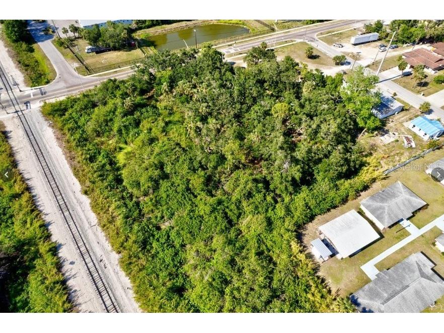 Dr Martin Luther King Jr Way Sarasota FL 34234 A4671656 image9