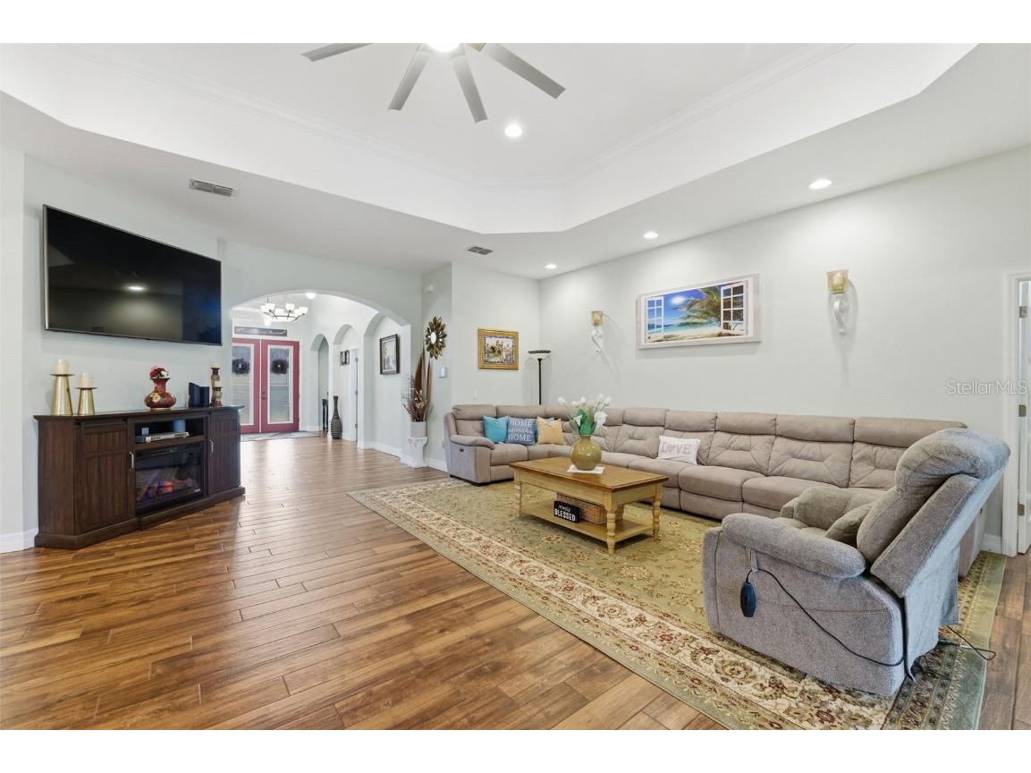  Dade City FL 33523 W7880942 image10