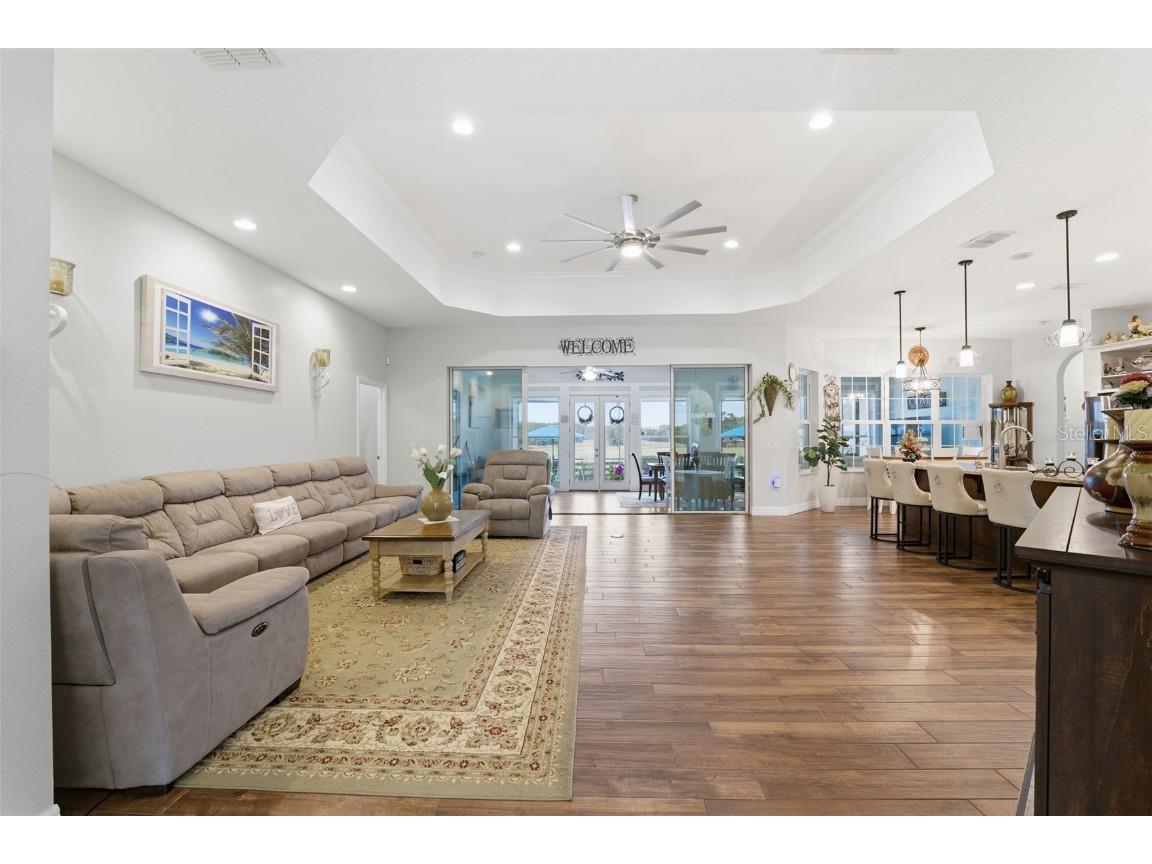  Dade City FL 33523 W7880942 image9