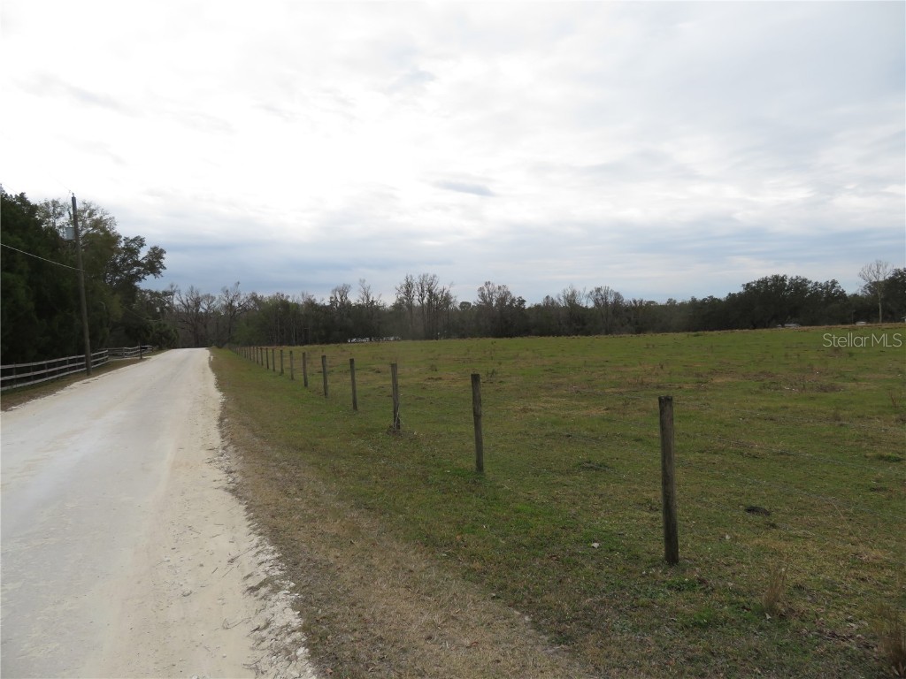  Dade City FL 33525 TB8338854 image1