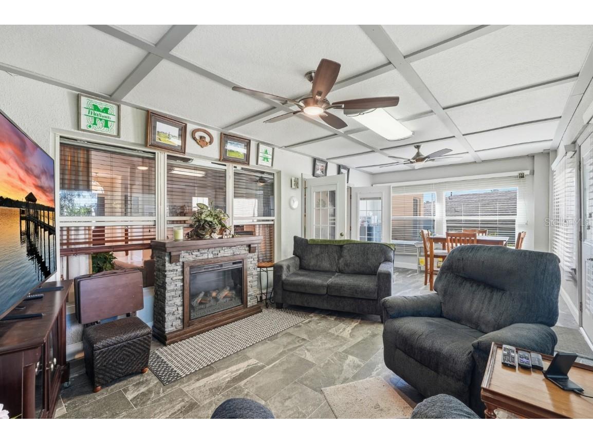  Deltona FL 32725 V4945337 image15