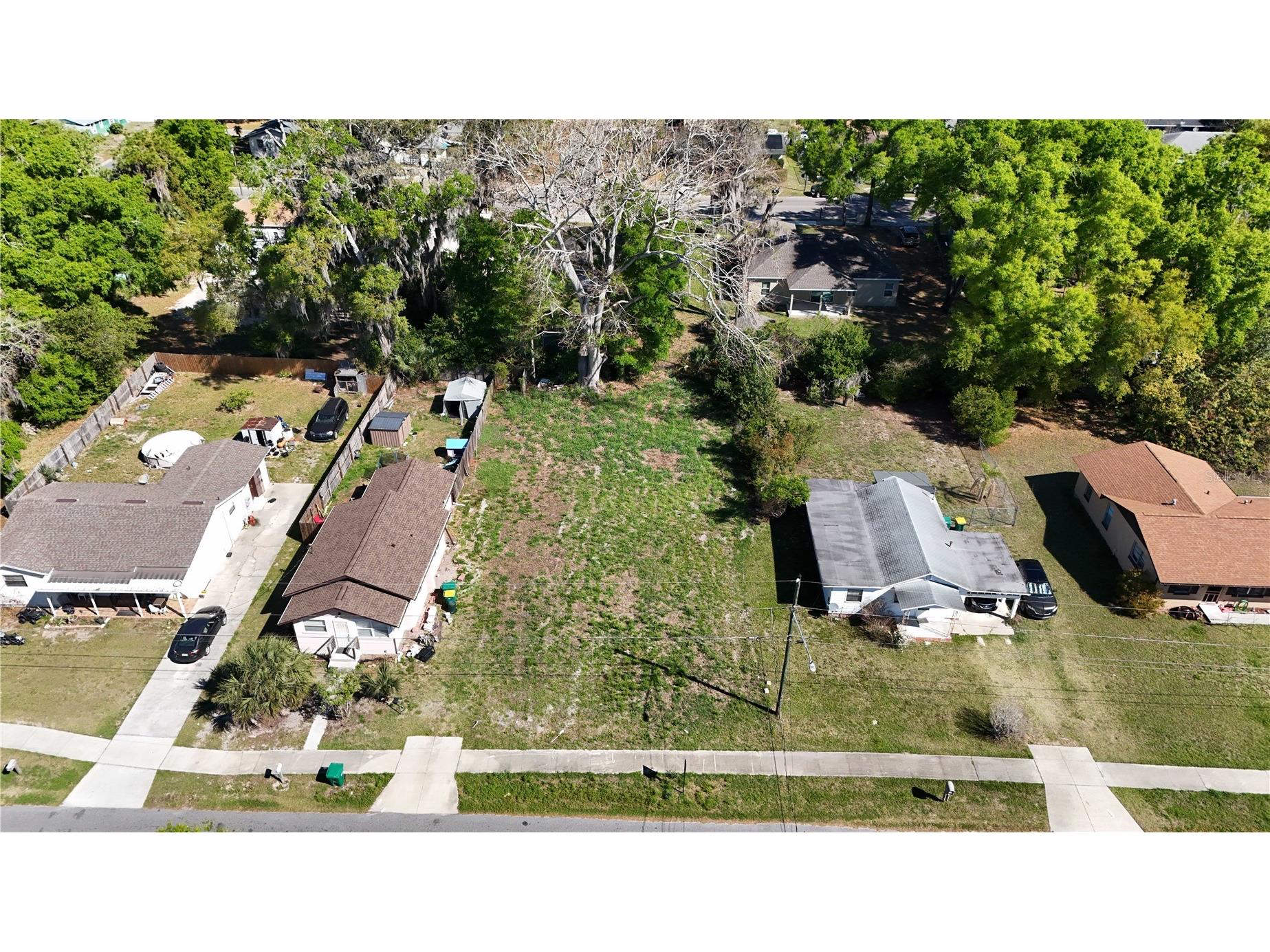 E Hazzard Eustis FL 32726 O6392143 image2