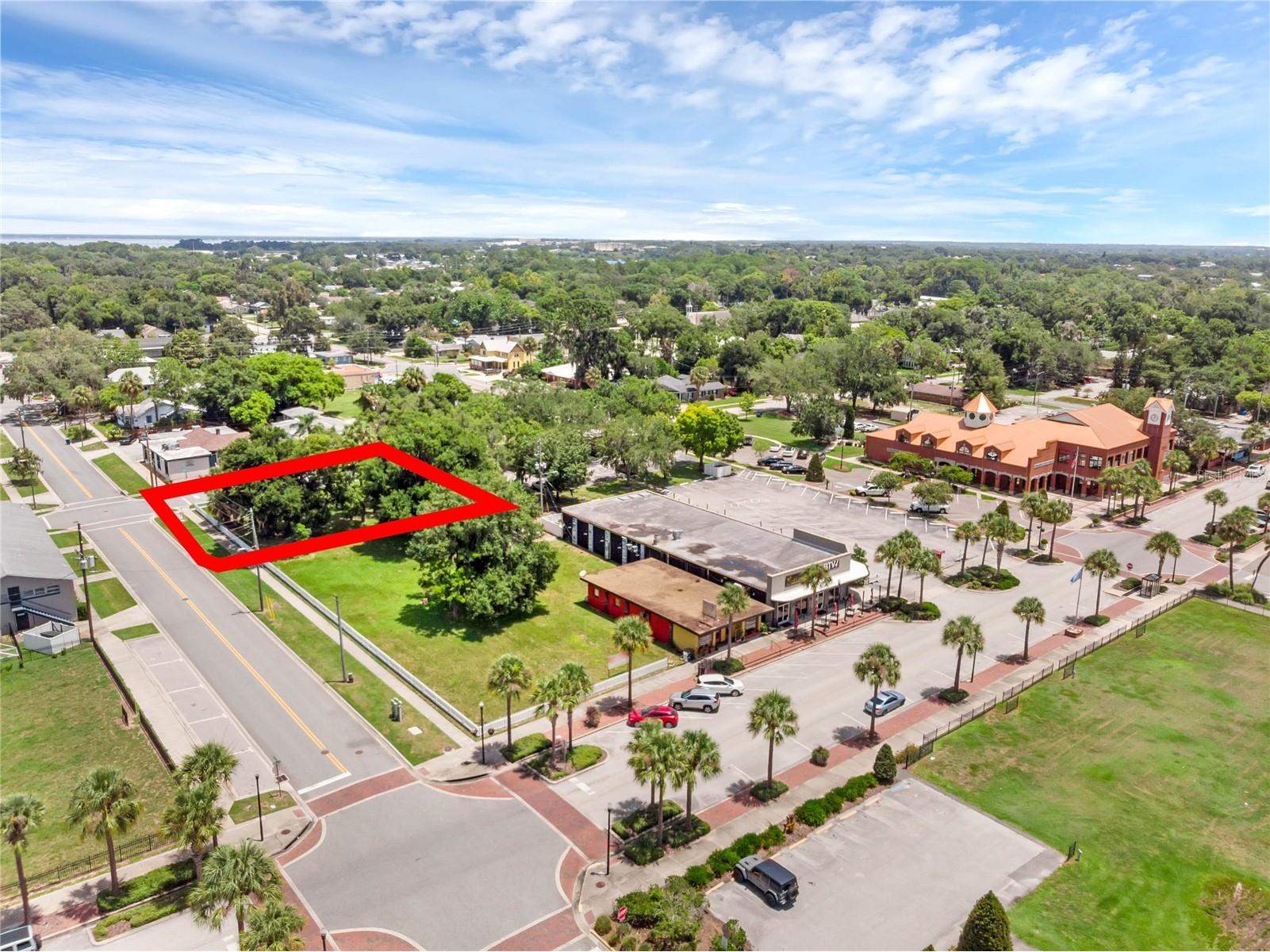 E Maud Street Tavares FL 32778 G5084983 image1