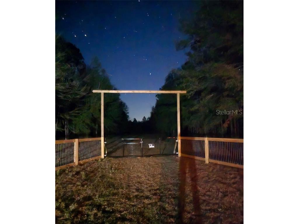 E Parcel Id: -P 1/495 Lots 2 & 3 Tall Timbers S/D Live Oak FL 32060 O6319416 image1