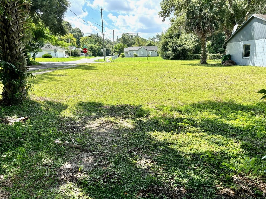 E Voorhis Avenue Deland FL 32724 V4939398 image1